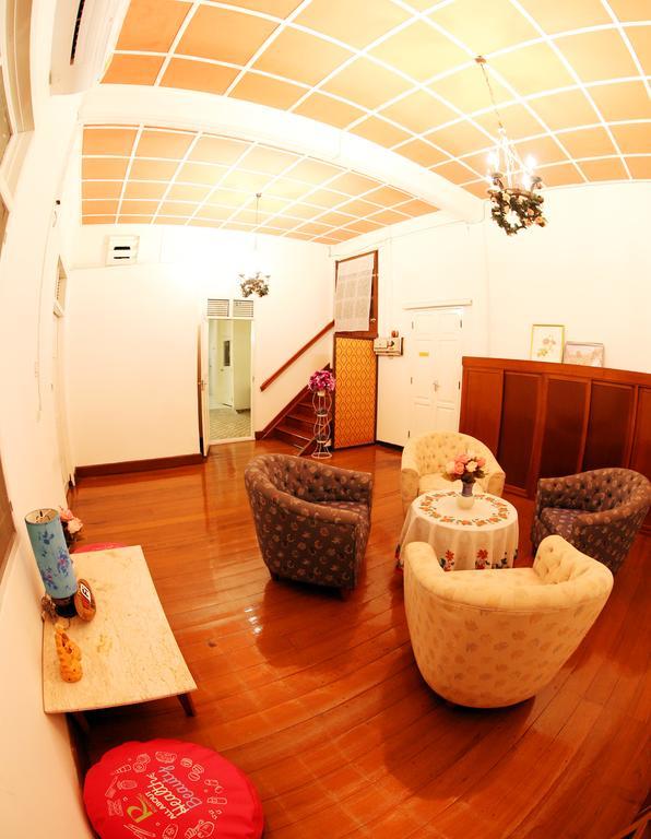 The Myth - Sud Sathorn Bed & Breakfast Bangkok Exterior photo