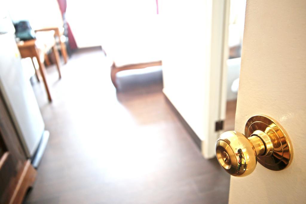 The Myth - Sud Sathorn Bed & Breakfast Bangkok Exterior photo