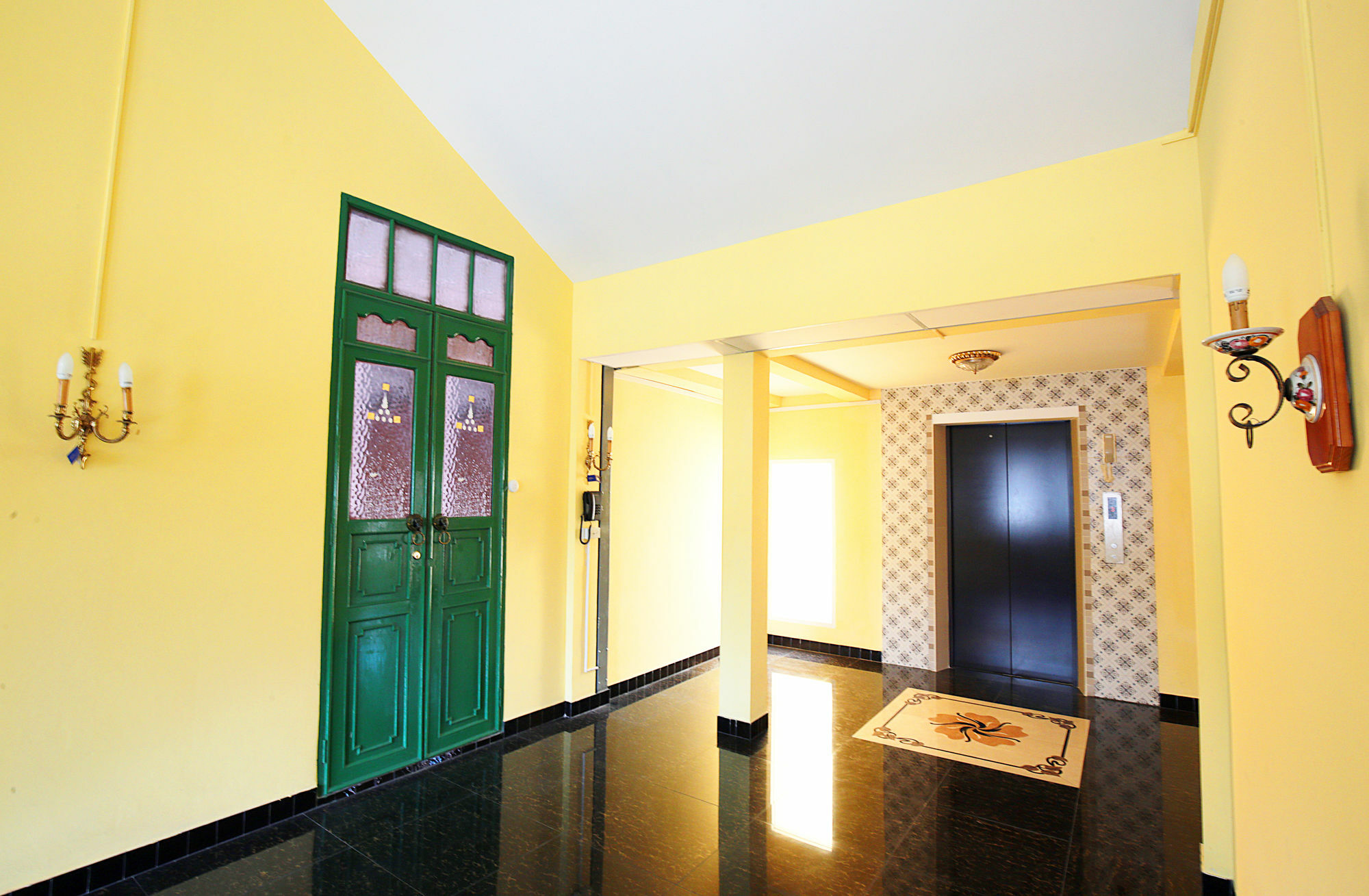 The Myth - Sud Sathorn Bed & Breakfast Bangkok Exterior photo
