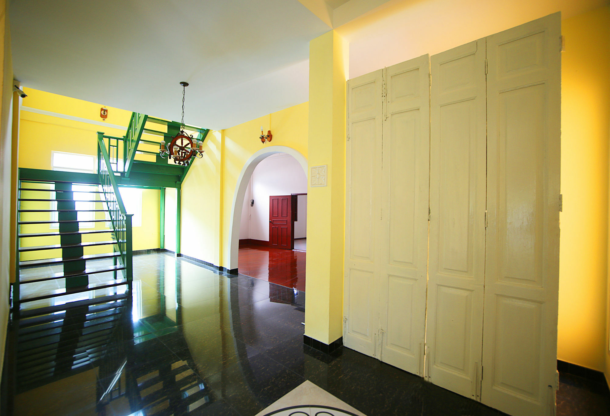 The Myth - Sud Sathorn Bed & Breakfast Bangkok Exterior photo